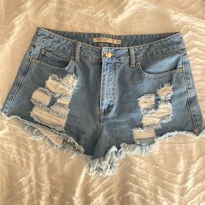 Highwasted jean shorts
